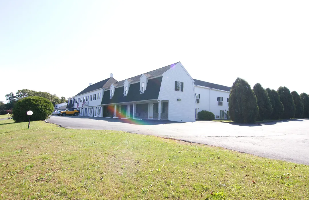 Sandwich Lodge & Resort-1